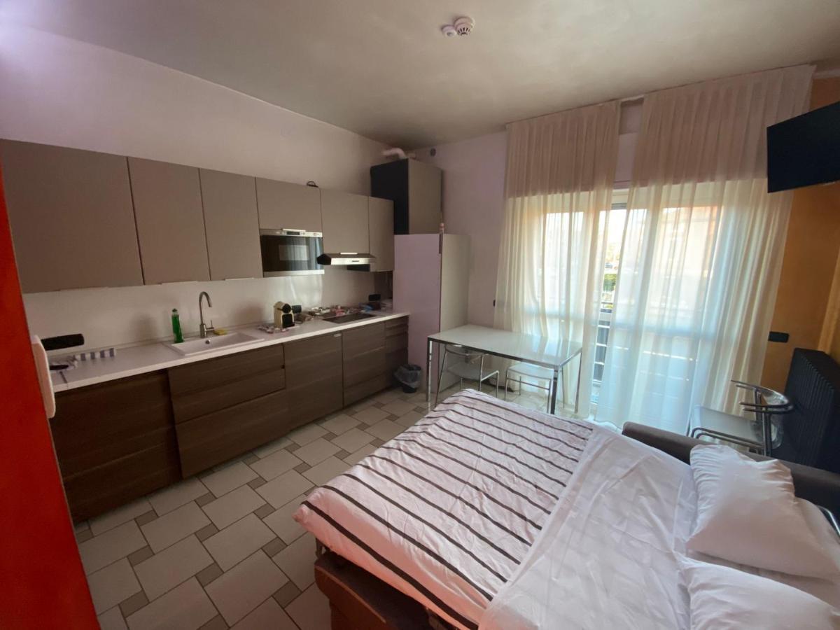 B2In Suite & Office Capriate San Gervasio Eksteriør billede